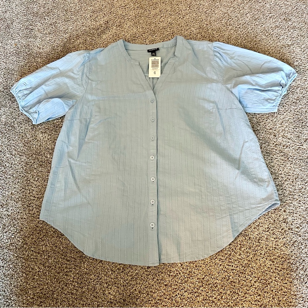 TORRID 00 0X XL Puff Sleeve Button Front Top Placid Blue NWT R $46 - Picture 6 of 12